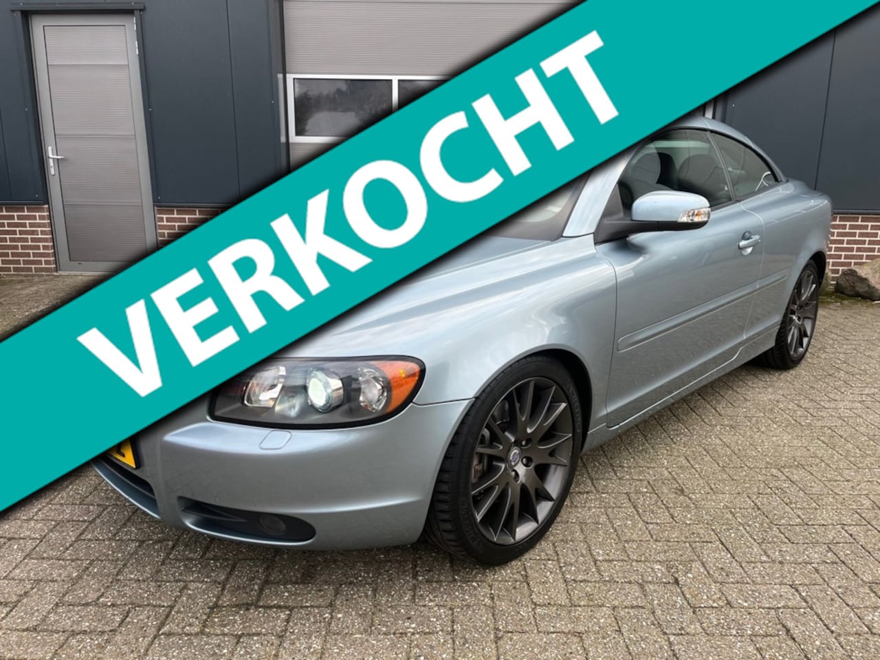 Volvo C70 Convertible - 2.4i Summum-Automaat-Cruise-Leder-Stoelverwarming-Trekhaak-NAP! - AutoWereld.nl