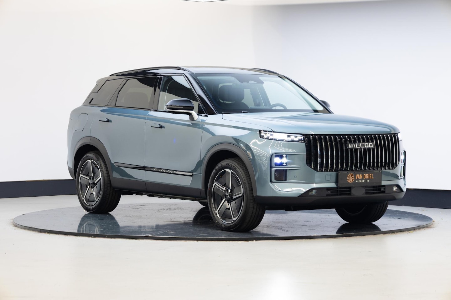 Jaecoo 7 - 1.5 GDI SHS-P Exclusive | Olive Gray & Carbon Crystal Black Roof - AutoWereld.nl