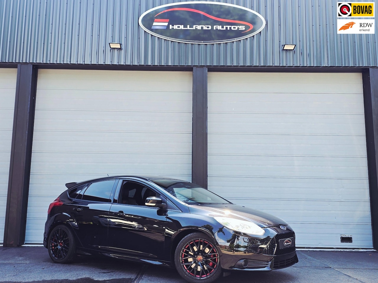 Ford Focus - 2.0 ST-3 2.0 ST-3, vol leder, custom uitlaat, 310 pk - AutoWereld.nl