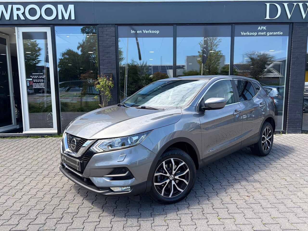 Nissan Qashqai - 1.2 N-Connecta 1.2 N-Connecta, Achteruitrij camera - AutoWereld.nl