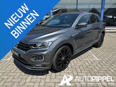 Volkswagen T-Roc - 1.5 TSI Sport R-line | ACC | LED | Trekhaak | Camera | App-connect | 1e eig