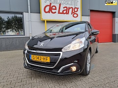 Peugeot 208 - 1.2 PureTech Blue Lease Active nw motor pdc airco trekhaak, nieuwstaat