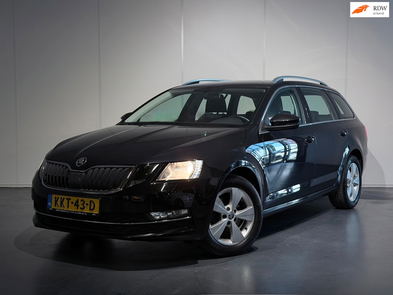 Skoda Octavia Combi - 1.4 TSI Greentech Ambition /Clima/Cruise/PDC/CarPlay/Sfeer/FrontAss/LMV - AutoWereld.nl
