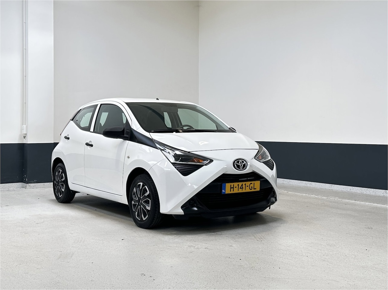 Toyota Aygo - 1.0 VVT-i x-fun| NL| 2 Eig | Airco| C.V | Bluetooth | - AutoWereld.nl