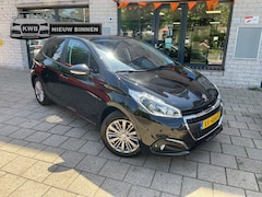 Peugeot 208 - 1.2 Signature Navi 4x Nw banden Distri VV