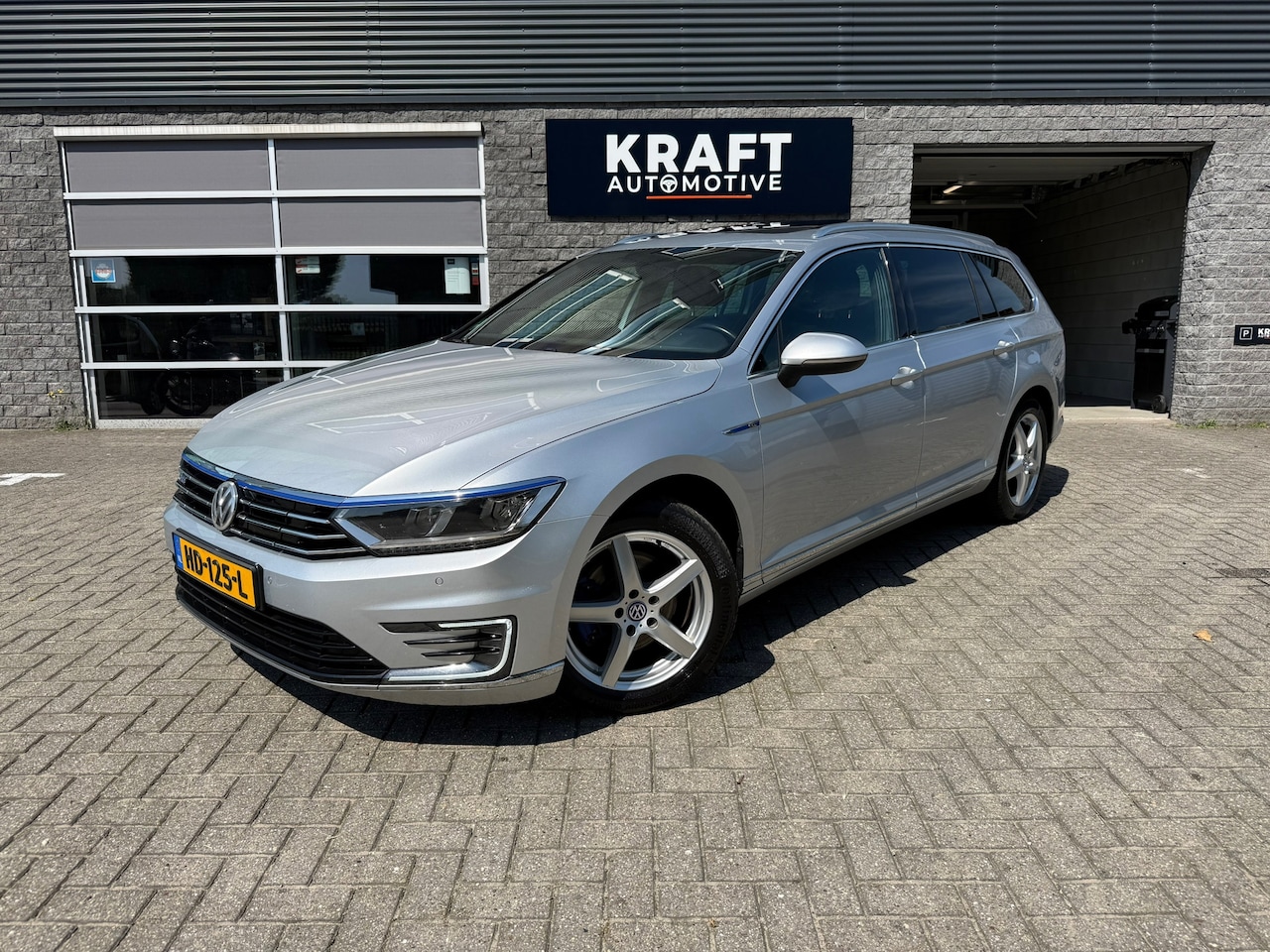 Volkswagen Passat Variant - 1.4 TSI GTE Highline | NAP | PANO | Apple carplay | LEDER | Camera | ACC | Ergoactive | Cl - AutoWereld.nl
