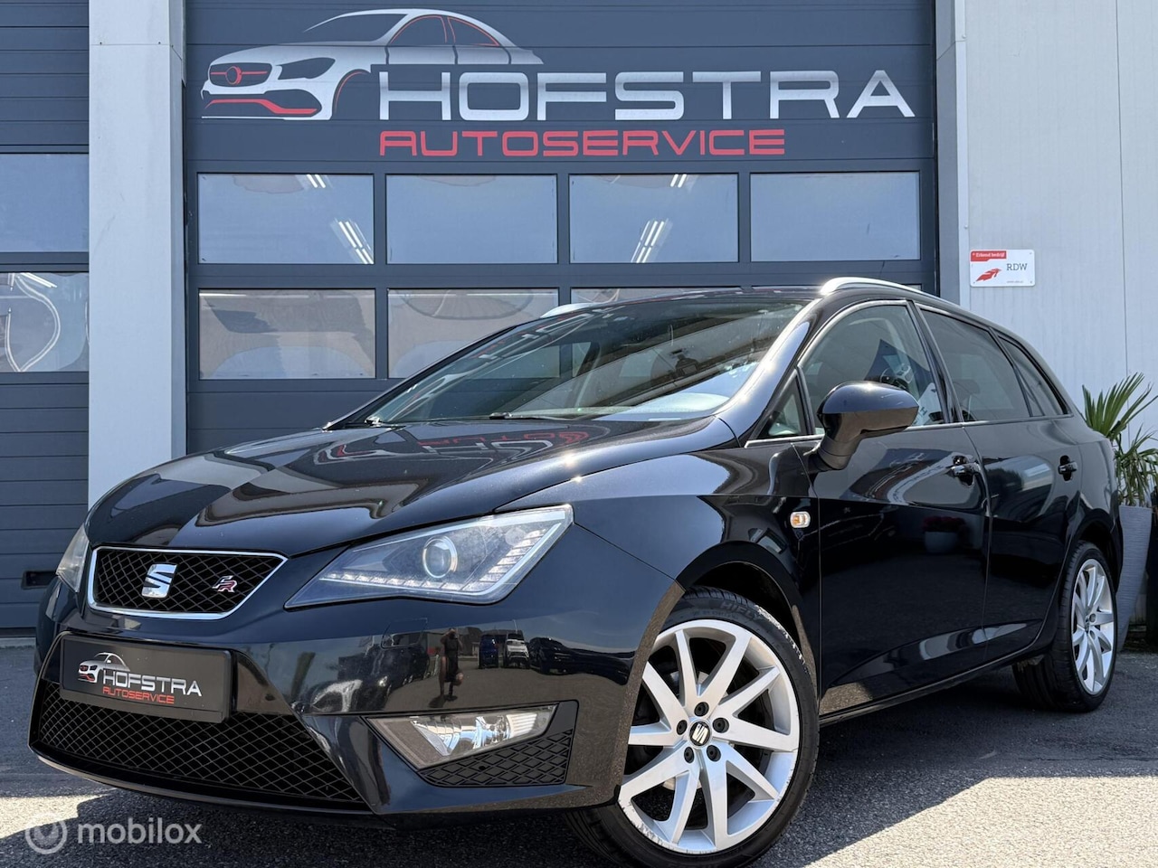 SEAT Ibiza ST - 1.2 TSI FR Dynamic Xenon Cruise Trekhaak Clima - AutoWereld.nl