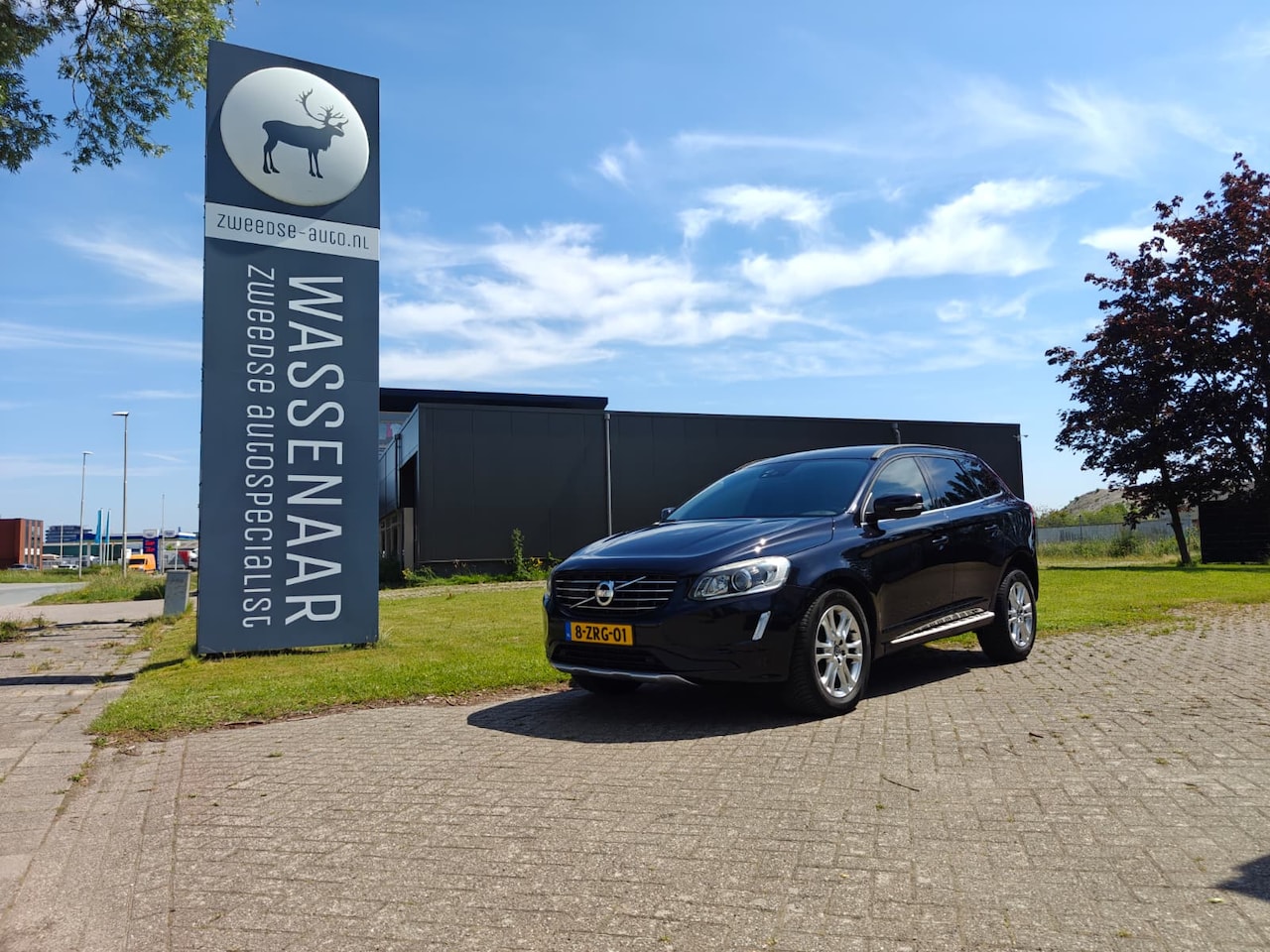 Volvo XC60 - 2.0 D4 Momentum | Trekhaak | Intelli Safe | - AutoWereld.nl