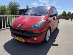 Peugeot 1007 - 1.6-16V Sporty