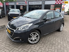 Peugeot 208 - 1.2 PureTech Blue Lion *LM-velgen 17" + navi + airco + pdc