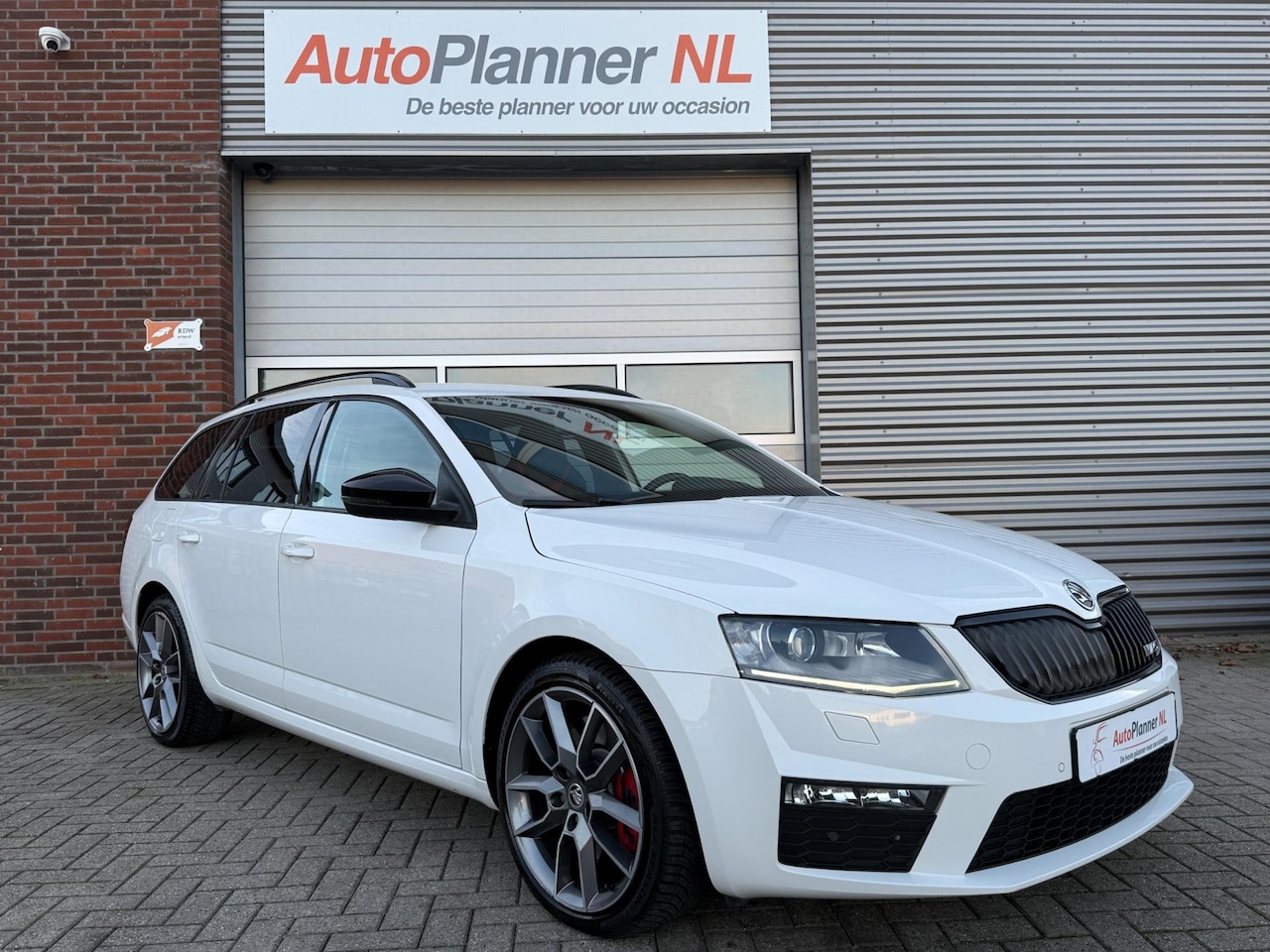 Skoda Octavia - 2.0 TSI RS! 220PK! Clima! Cruise! Xenon! - AutoWereld.nl