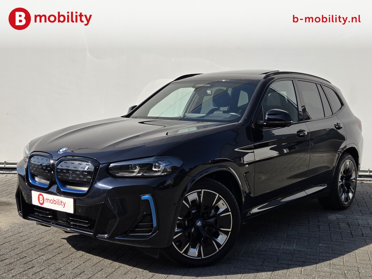 BMW iX3 - High Executive M-Sport 80 kWh SOH 100% 'Carbon-schwarz' Trekhaak Panoramdak Harman/Kardon - AutoWereld.nl