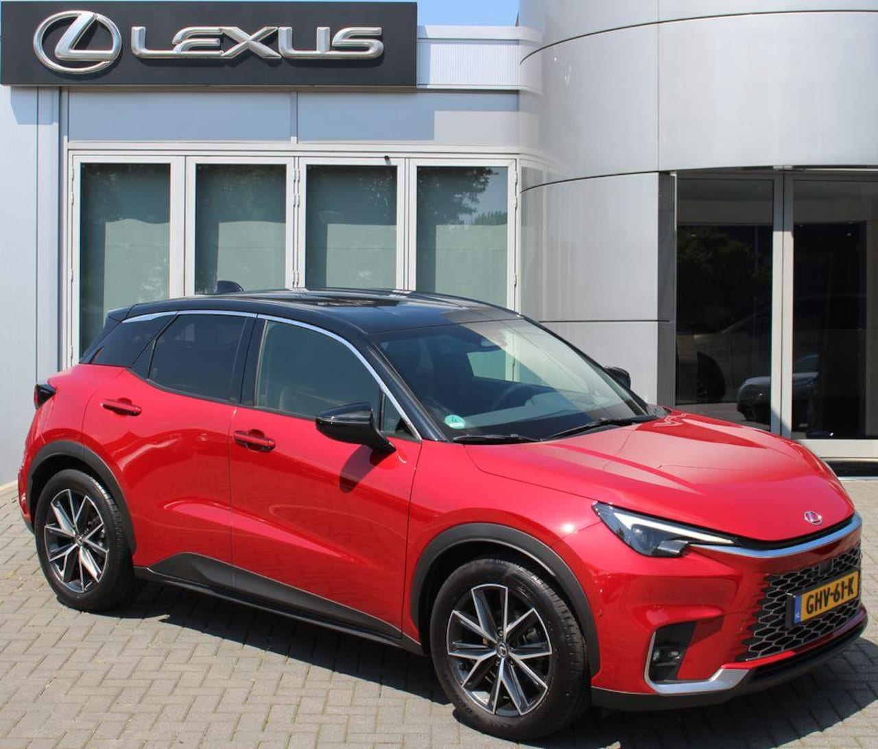 Lexus LBX - Emotion 2WD 1e EIGENAAR NL-AUTO TREKHAAK MARK LEVINSON EL-KOFFERKLEP STOELVERW STUURVERW - AutoWereld.nl