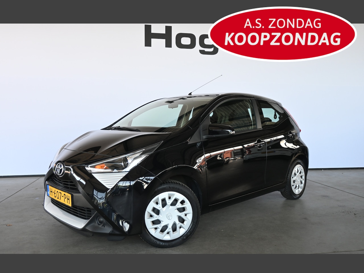 Toyota Aygo - 1.0 VVT-i x-play limited Airco LED Carplay 1e Eigenaar Goed Onderhouden! Inruil Mogelijk! - AutoWereld.nl