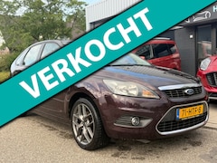 Ford Focus - 1.6 Titanium | AIRCO | NAVIGATIE | CRUISECONTROL | VOORRUITVERW | 5 DEURS |