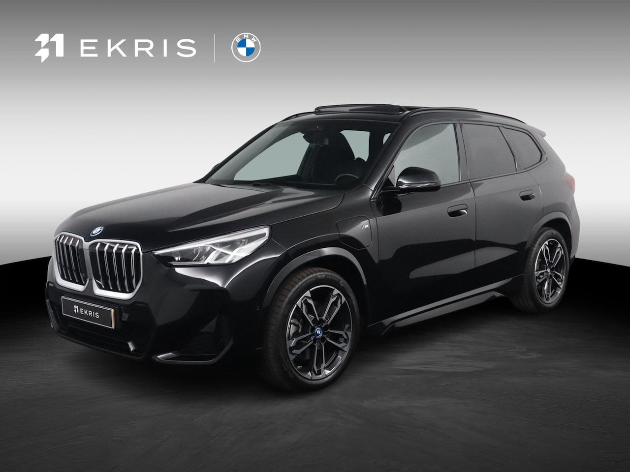 BMW X1 - xDrive25e M Sportpakket | Panoramadak | Harman-Kardon | Parking Assistant - AutoWereld.nl