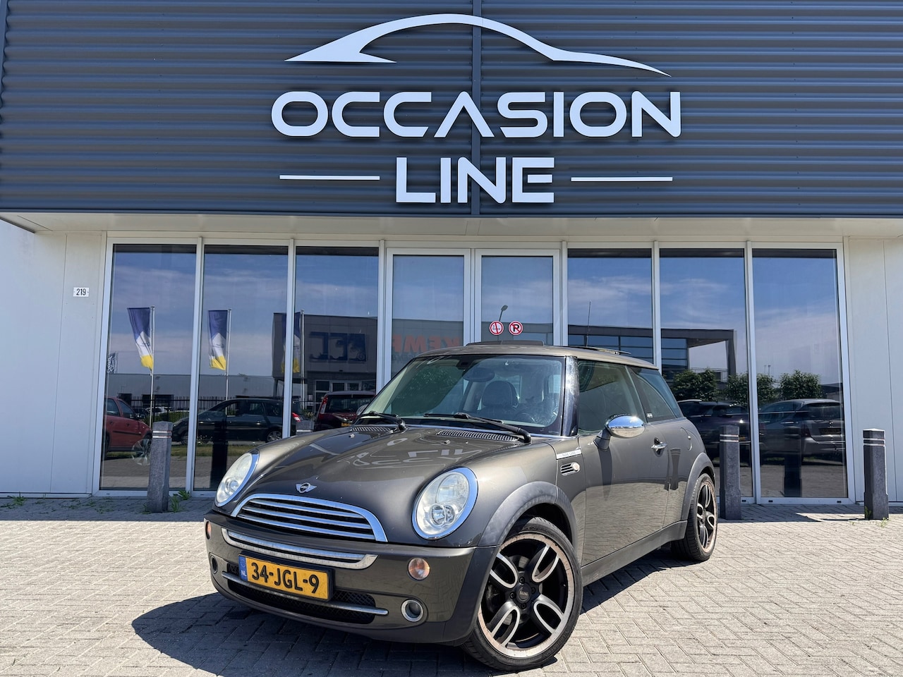 MINI 3-Deurs - 1.6 One | Panoramadak | Leder | Airco - AutoWereld.nl