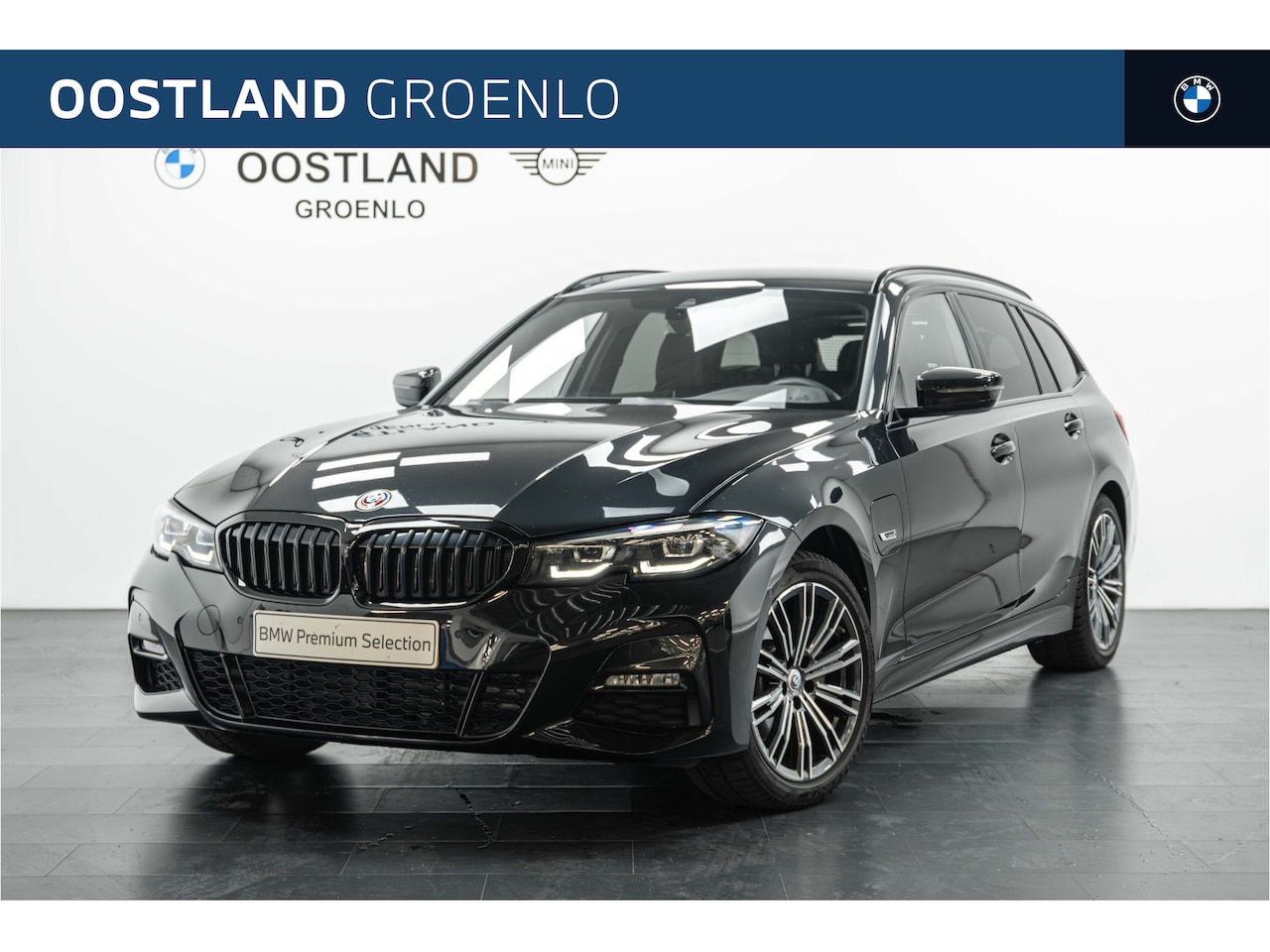 BMW 3-serie Touring - 320e High Executive M Sport Automaat / Trekhaak / Sportstoelen / Achteruitrijcamera / Stoe - AutoWereld.nl