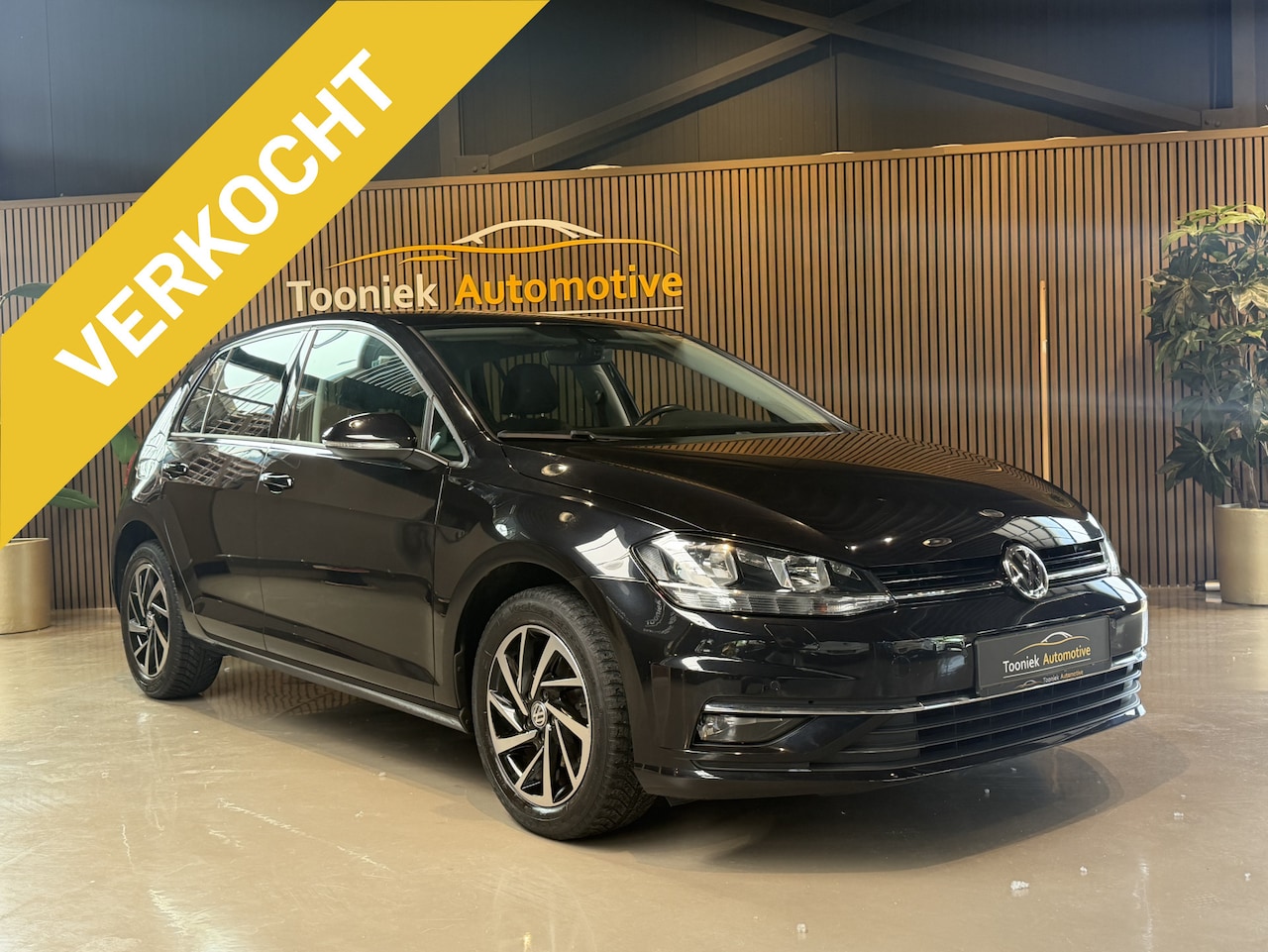 Volkswagen Golf - 1.0 TSI Comfortline Groots scherm navigatie - AutoWereld.nl