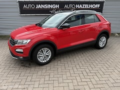 Volkswagen T-Roc - 1.0 TSI Style slechts 77.628km Nieuwstaat | PDC V+A | Navi | ACC | Apple Carplay/Android A