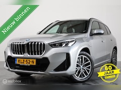 BMW X1 - xDrive25e - Stoel/Stuurverwarming - Panoramadak - Trekhaak