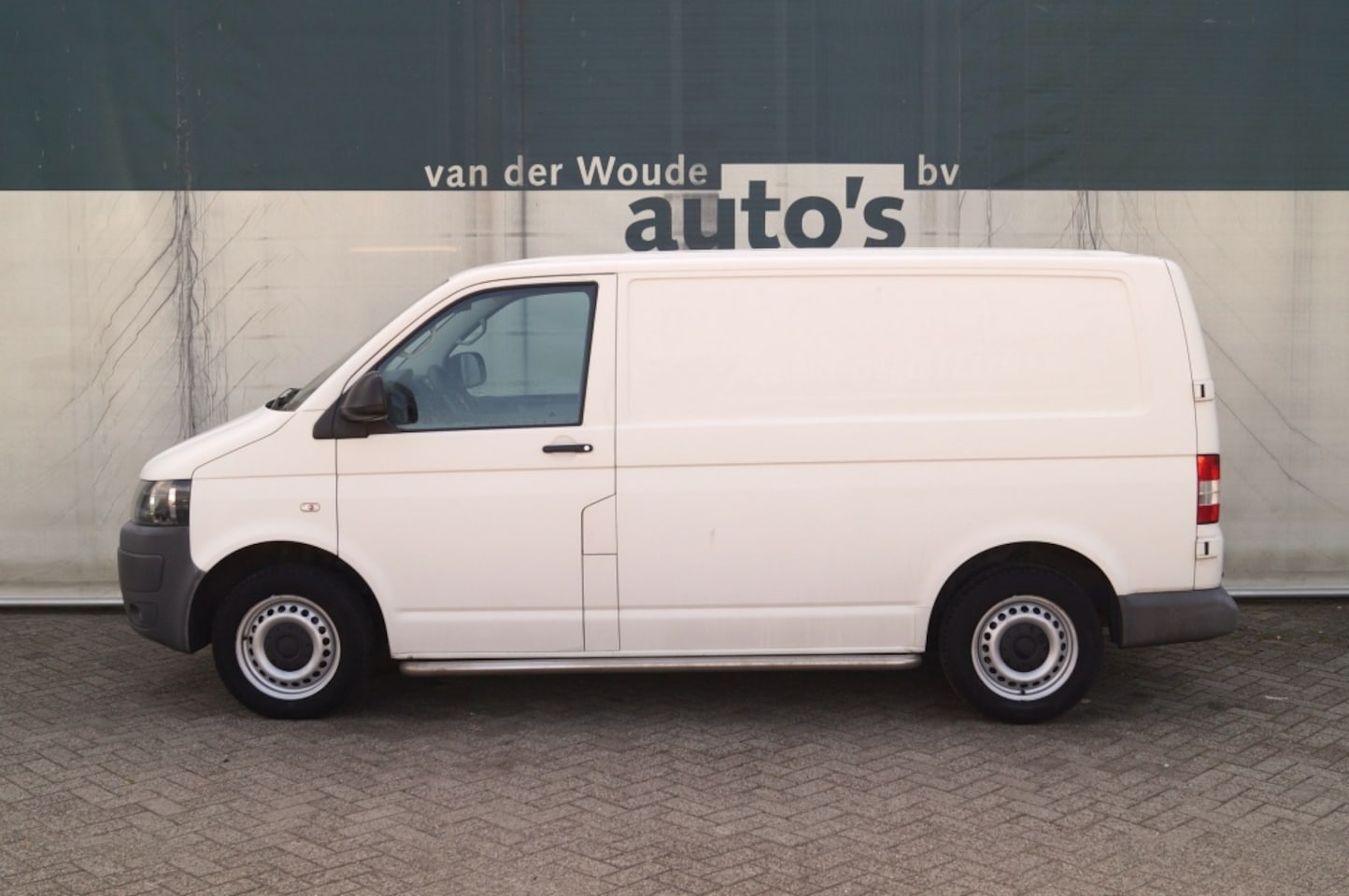Volkswagen Transporter - 2.0 TDI 84pk L1-H1 -AIRCO-CRUISE-TREKHAAK- - AutoWereld.nl