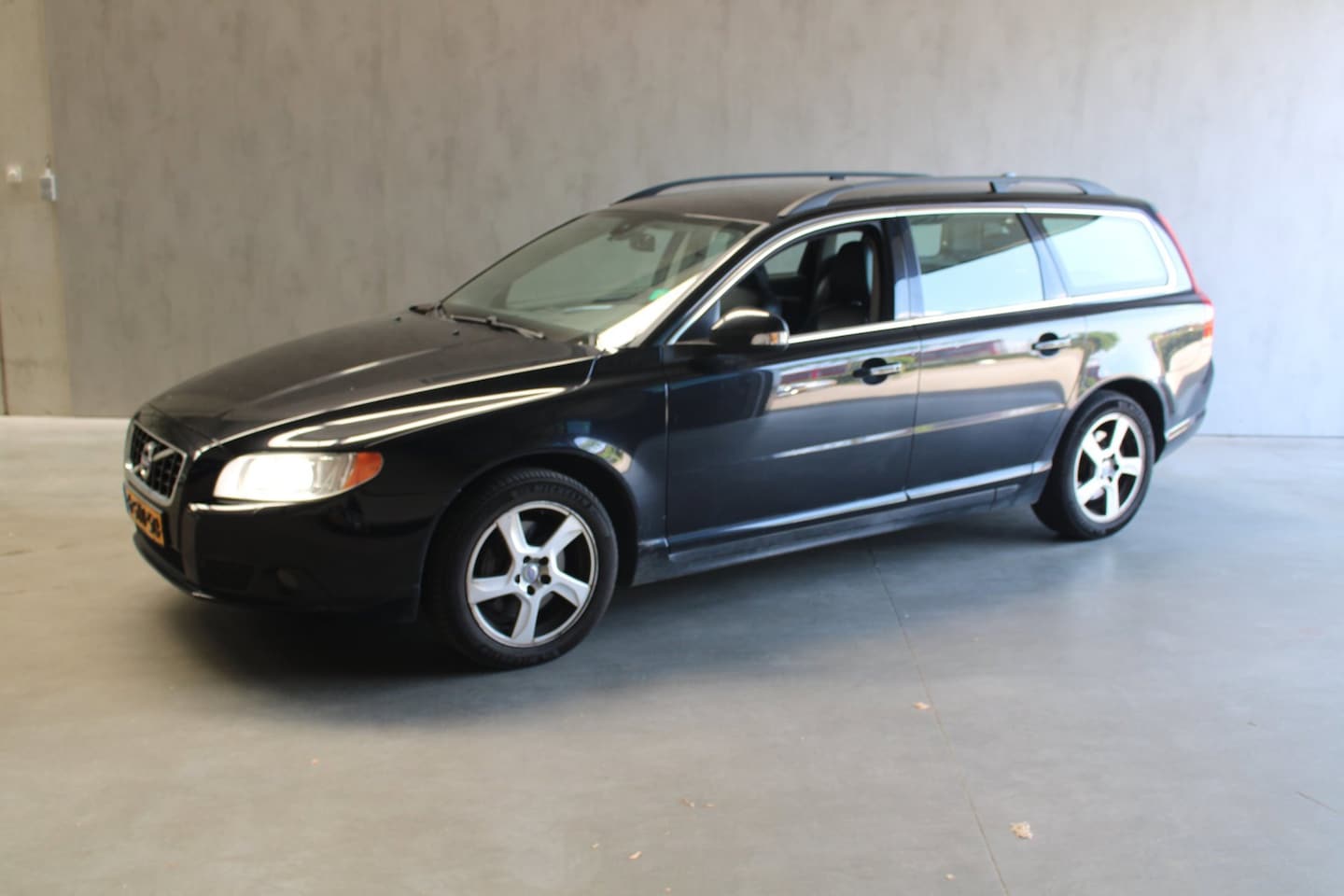 Volvo V70 - 2.4 D5 Summum Export - AutoWereld.nl