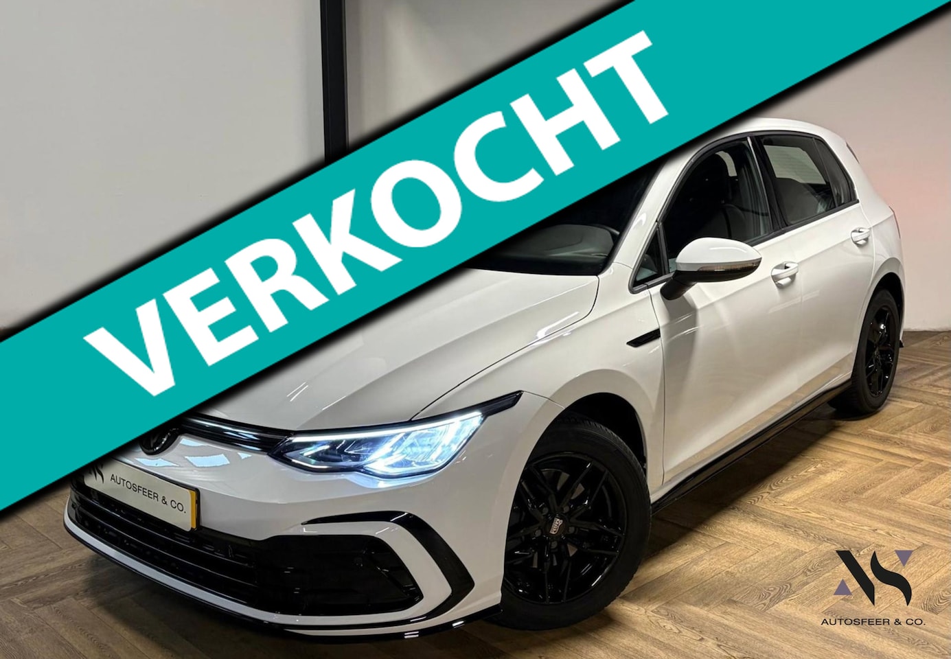 Volkswagen Golf - 1.0 TSI R-Line CAM CARPLAY SFEER - AutoWereld.nl