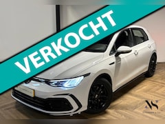 Volkswagen Golf - 1.0 TSI R-Line CAM CARPLAY SFEER
