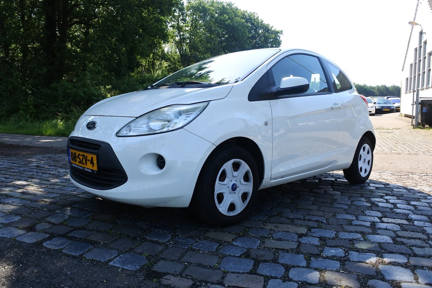 Ford Ka - 1.2 Cool & Sound start/stop AIRCO NW APK 25-7-2027 - AutoWereld.nl