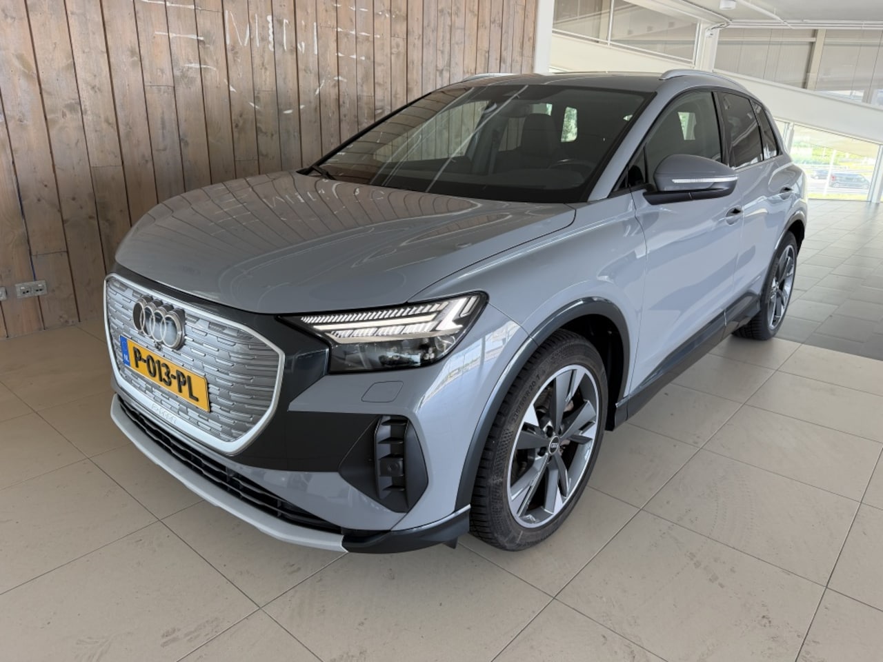 Audi Q4 e-tron - 40 L ed S Com 77 kWh - AutoWereld.nl