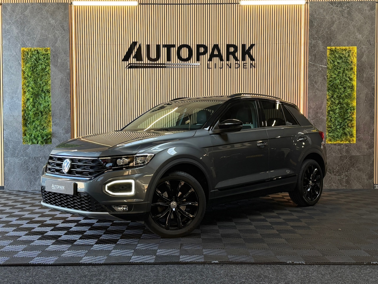 Volkswagen T-Roc - 1.5 TSI Sport Business R-Line VIRTUAL|DEALER ONDERHOUDEN|CARPLAY|SFEERVERLICHTING|18INCH|N - AutoWereld.nl
