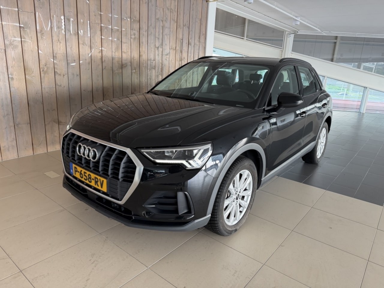 Audi Q3 - 45 TFSI e Adv Editi. - AutoWereld.nl