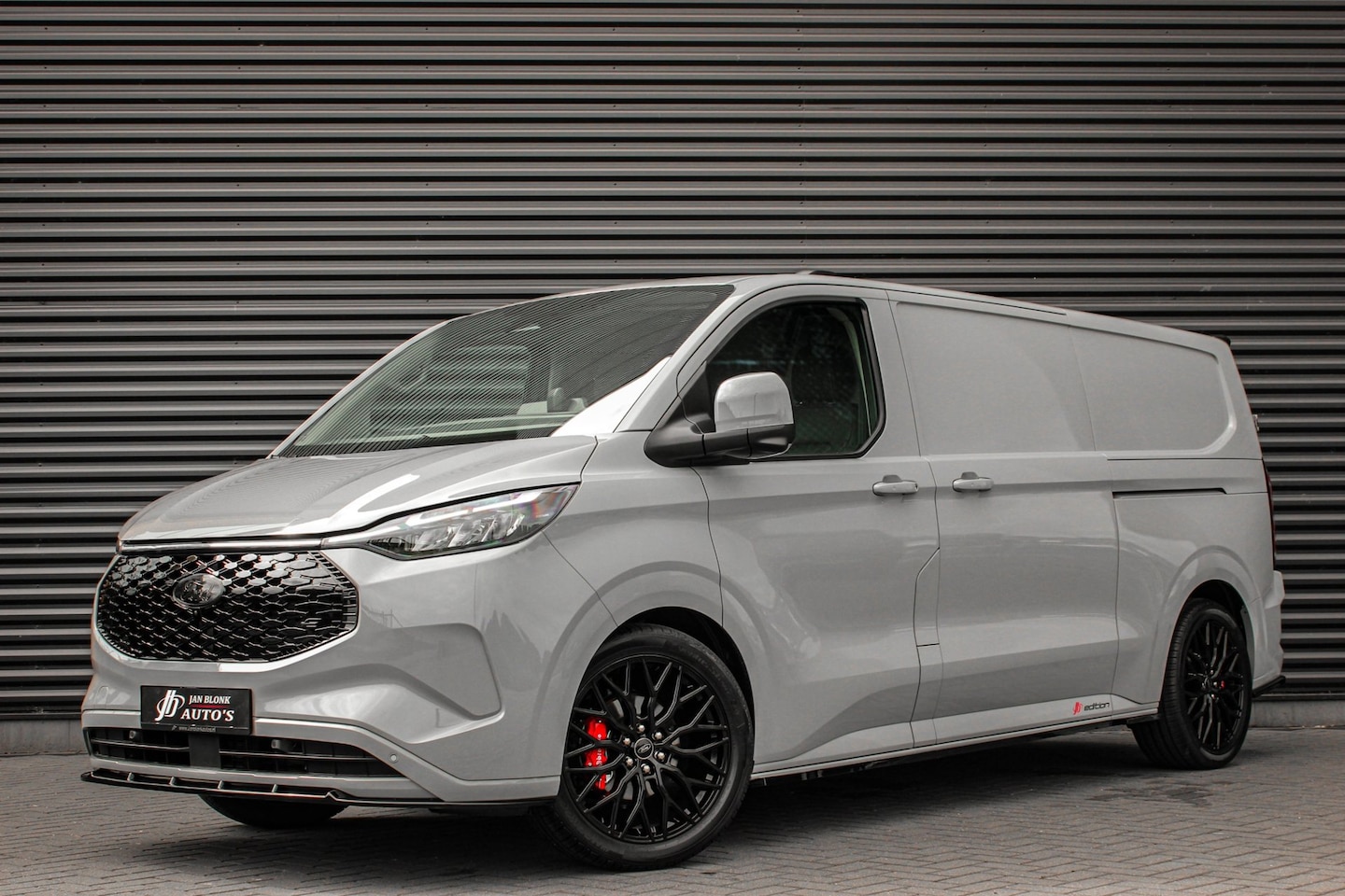 Ford E-Transit Cust. - 340 L2H1 Limited 71kWh 218PK / JB- EDITON / CAMERA / 370KM RANGE / APPLE CARPLAY /DRIVERS- - AutoWereld.nl