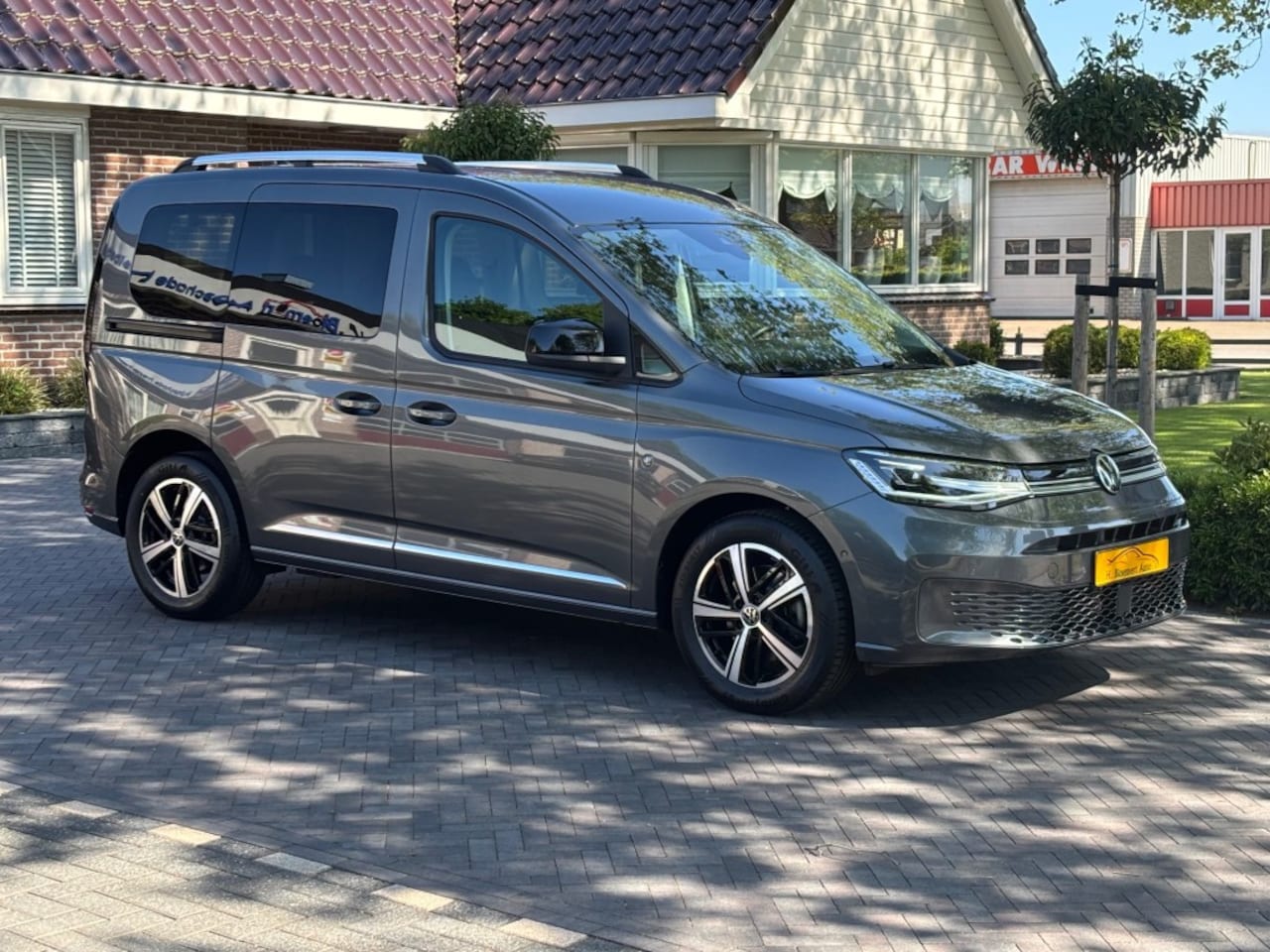Volkswagen Caddy - 1.5 TSI 115pk DSG STYLE , Camera, Led, Virtual cockpit, Trekhaak, - AutoWereld.nl