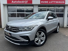 Volkswagen Tiguan - 1.4TSI eHybrid 245PK Elegance IQ-Light Virtual Camera ACC Trekhaak Navi