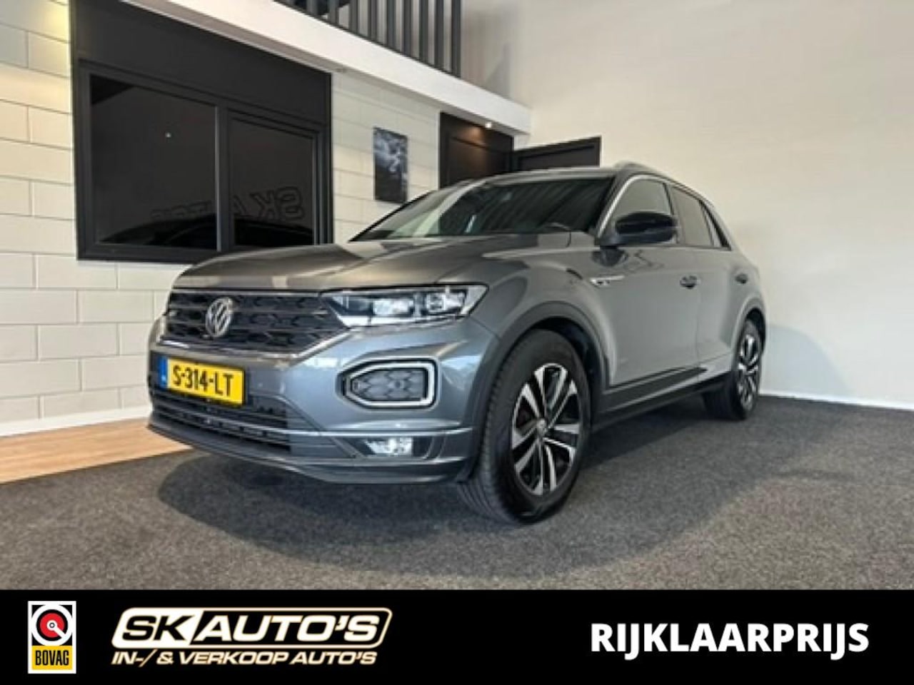 Volkswagen T-Roc - 1.5 TSI SPORT R-LINE PANODAK CARPLAY CLIMA NAVI CAMERA - AutoWereld.nl