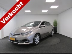 Toyota Auris - 1.8 Hybrid I Achteruitrijcamera I Navigatie I BOVAG-Garantie I