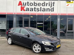 Volvo V60 - 2.4 D6 AWD Plug-In Hybrid Summum - Leder - Open Dak - Camera - 2014