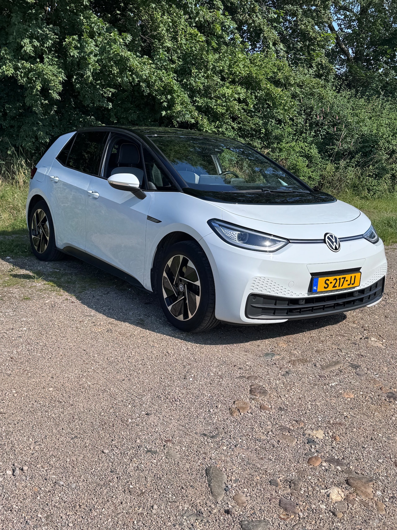 Volkswagen ID.3 - Pro 58 kWh Camera, first pro, keyless