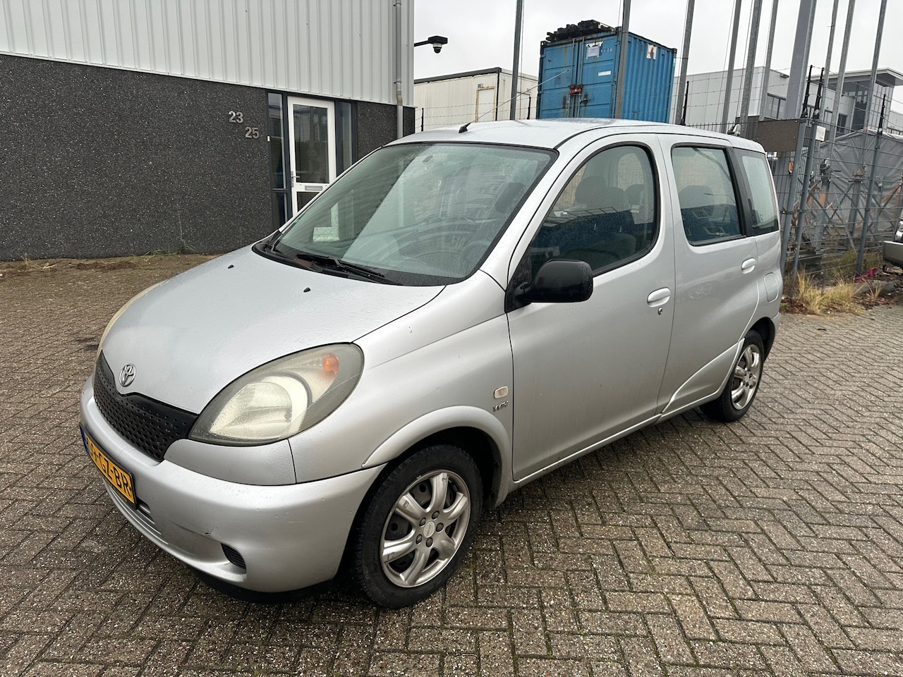 Toyota Yaris Verso - 1.3-16V VVT-i Luna E 1.3-16V VVT-i Luna E - AutoWereld.nl