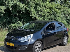 Kia Rio - 1.2 CVVT World Cup Edition Plus WK editie, leer, clima, keyless.