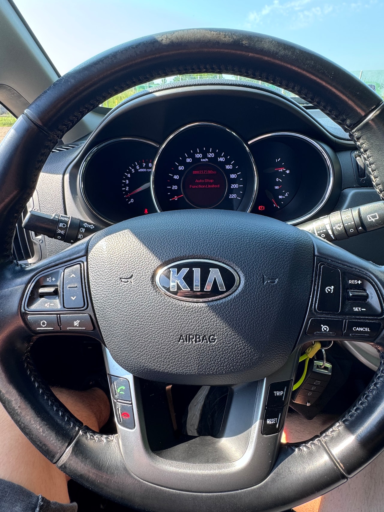 Kia Rio - 1.2 CVVT World Cup Edition Plus WK editie, leer, clima, keyless.