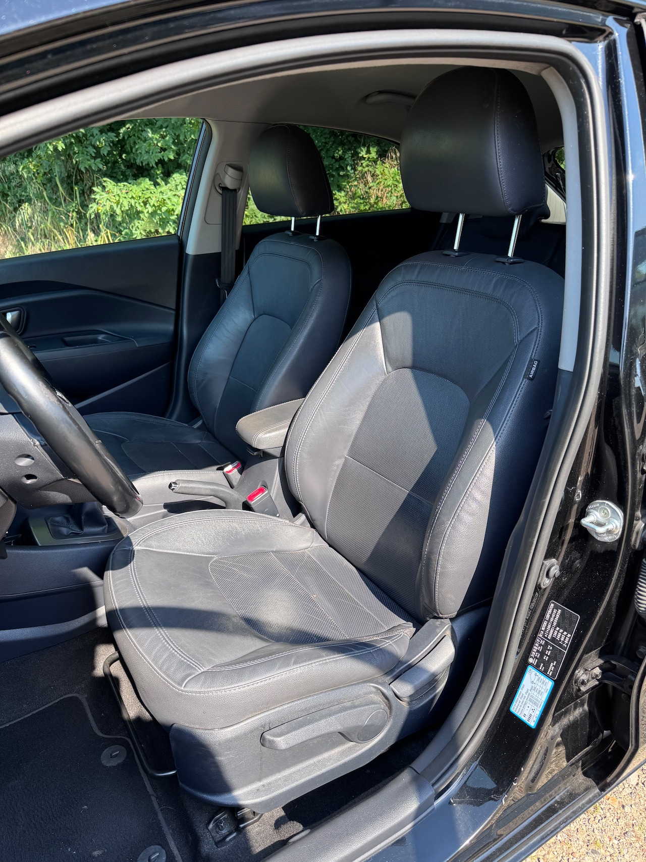Kia Rio - 1.2 CVVT World Cup Edition Plus WK editie, leer, clima, keyless.