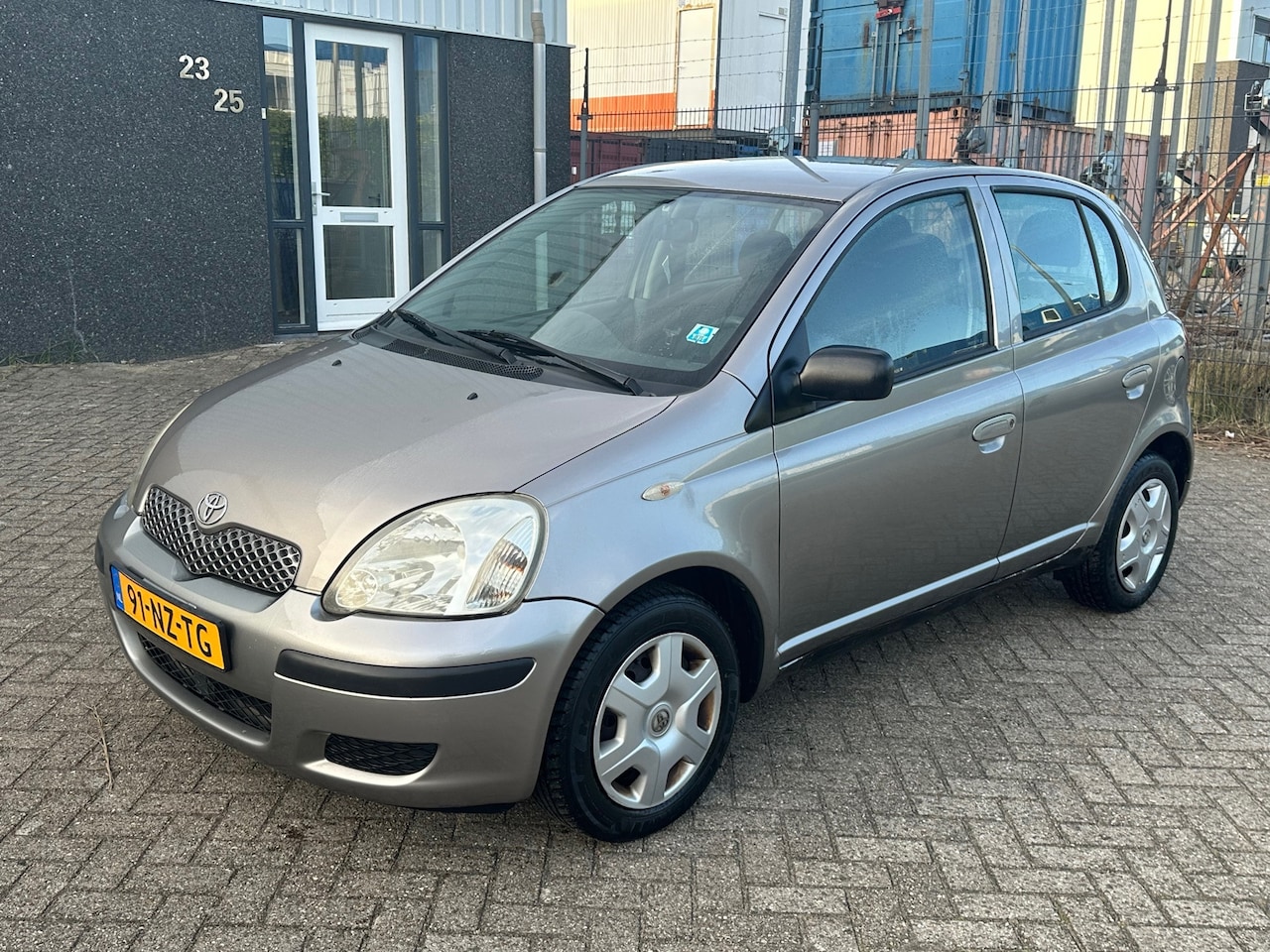 Toyota Yaris - 1.3 VVT-i Idols 1.3 VVT-i Idols 2004 - AutoWereld.nl