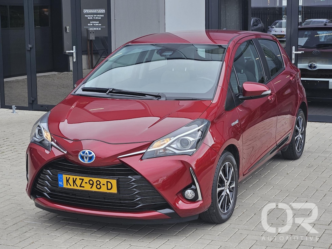 Toyota Yaris - 1.5 Hybrid Design Red Navi Camera Stoelvw - AutoWereld.nl