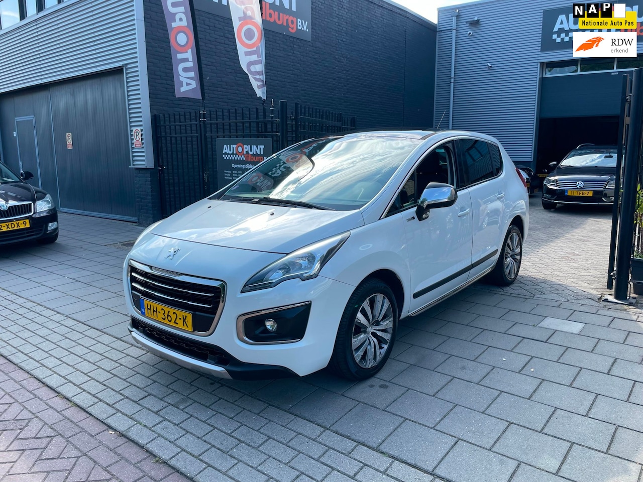 Peugeot 3008 - 1.2 PureTech Style 3e Eigenaar! Trekhaak Pano NAP - AutoWereld.nl