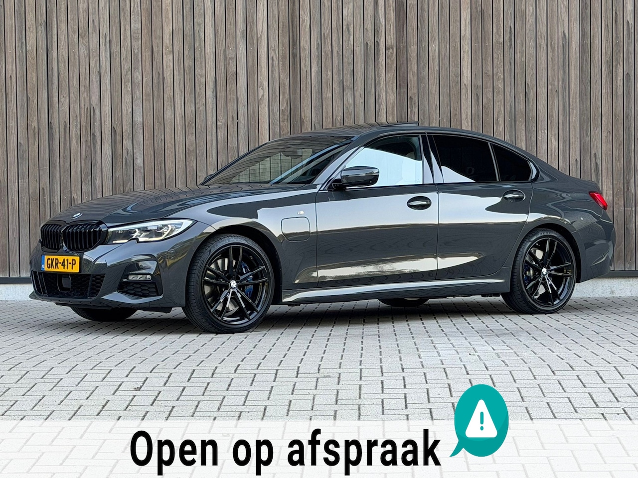 BMW 3-serie - 330e High Executive / M-Sport / Full Option / - AutoWereld.nl