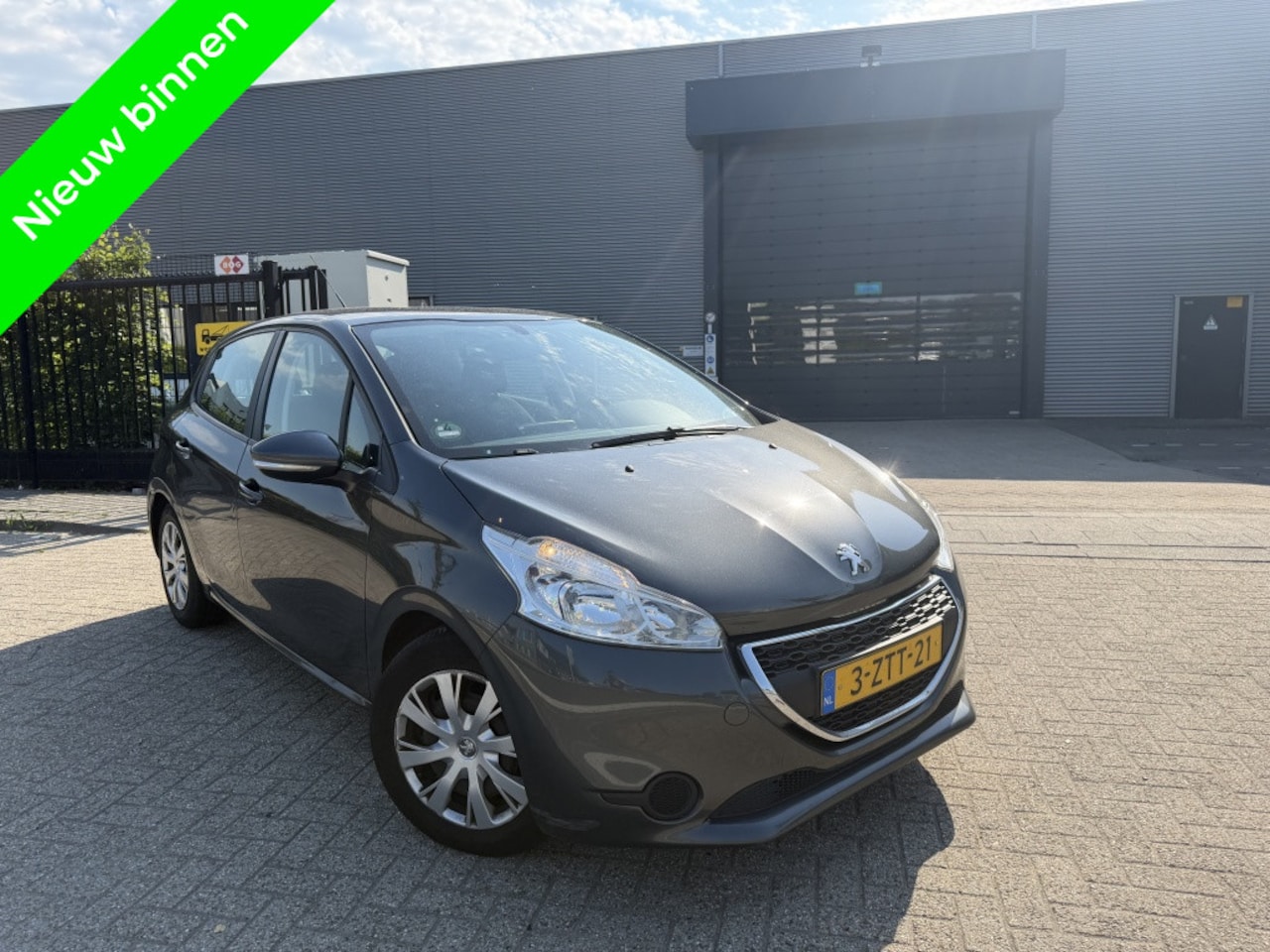 Peugeot 208 - 1.6HDI Navigatie|Clima|Cruise Euro6 - AutoWereld.nl