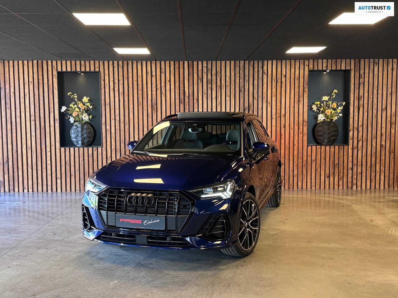 Audi Q3 - 35 TFSI S Edition / 3x S-Line / Pano / Stuurverwarming / Trekhaak / Camera / Sfeerverlicht - AutoWereld.nl